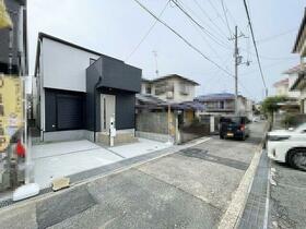 兵庫県伊丹市松ケ丘２丁目