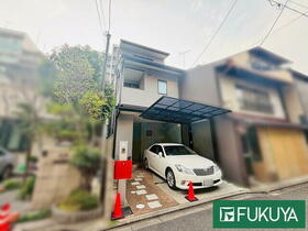 京都府京都市中京区新町西洞院の間四条上る炭之座町