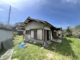 兵庫県川辺郡猪名川町木津字東山