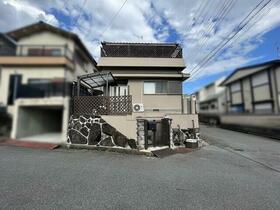 奈良県大和郡山市小泉町