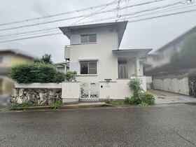 兵庫県川辺郡猪名川町白金３丁目