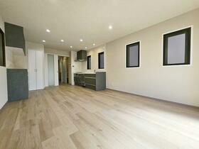 大阪府大阪市住之江区東加賀屋３丁目