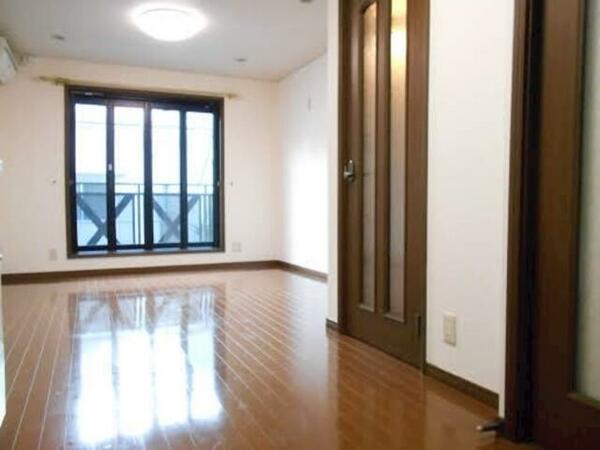 detached 東京都港区白金６丁目

地図を見る