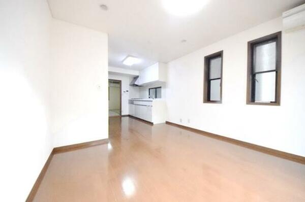 detached 東京都港区白金６丁目

地図を見る