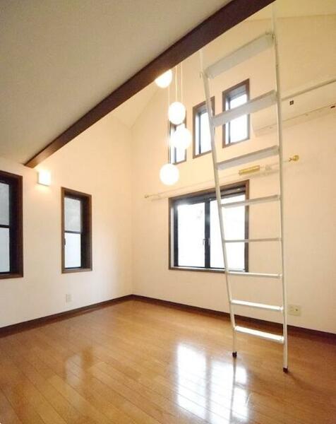 detached 東京都港区白金６丁目

地図を見る