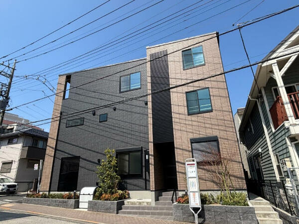 detached 東京都三鷹市上連雀３丁目

地図を見る