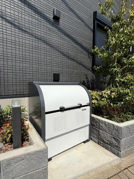 detached 東京都三鷹市上連雀３丁目

地図を見る