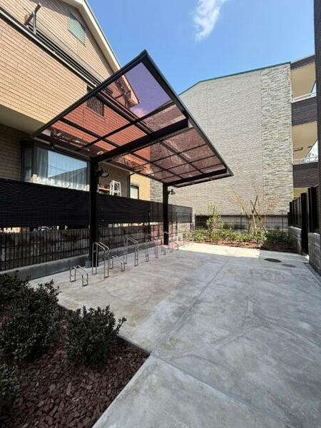 detached 東京都三鷹市上連雀３丁目

地図を見る