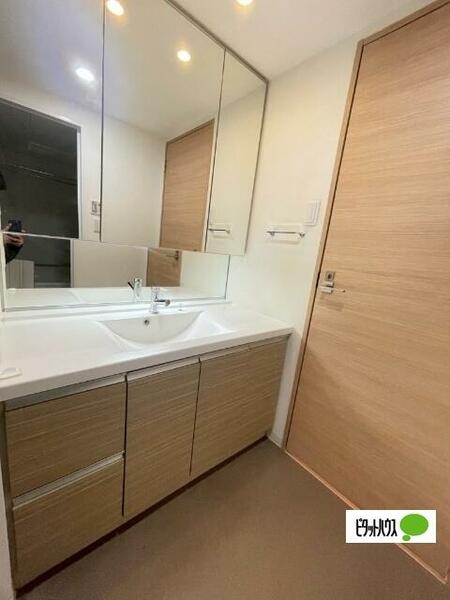 apartment 埼玉県越谷市弥生町
地図を見る