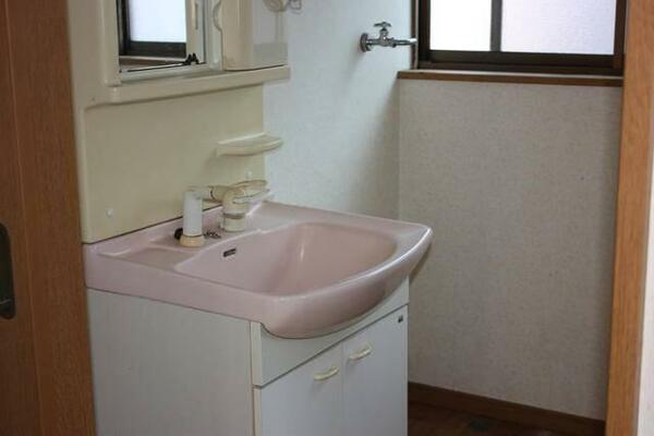 detached 茨城県鉾田市安房

地図を見る