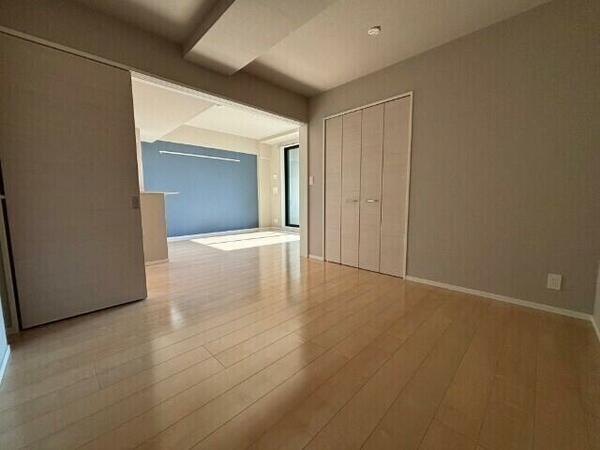 apartment 埼玉県三郷市中央１丁目
地図を見る