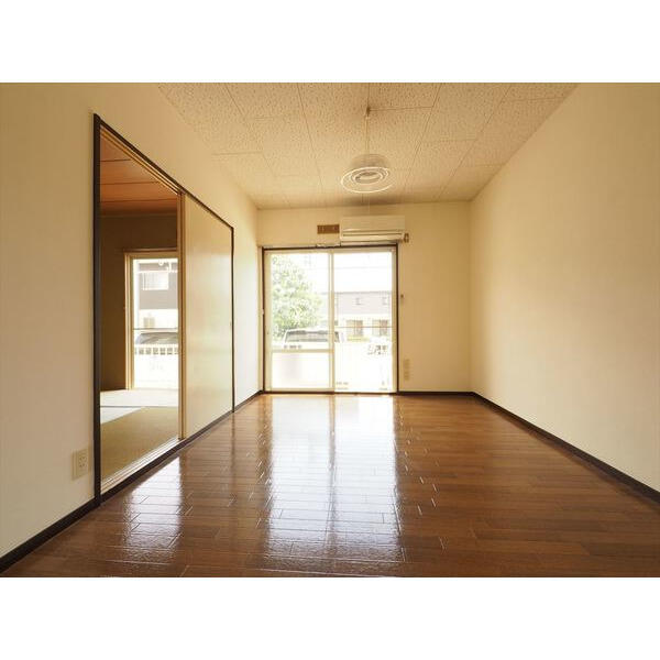 apartment 埼玉県比企郡嵐山町大字川島
地図を見る