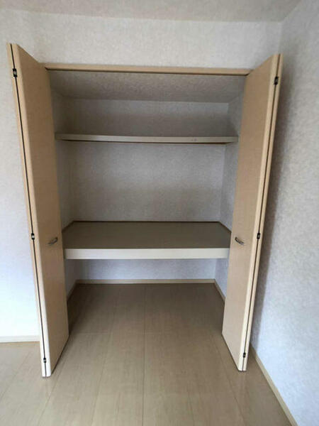 apartment 埼玉県吉川市中野
地図を見る