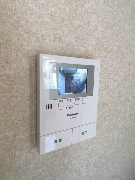 apartment 埼玉県吉川市中野
地図を見る