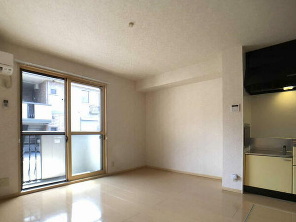 apartment 埼玉県吉川市中野
地図を見る