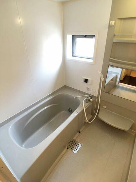 apartment 埼玉県吉川市中野
地図を見る