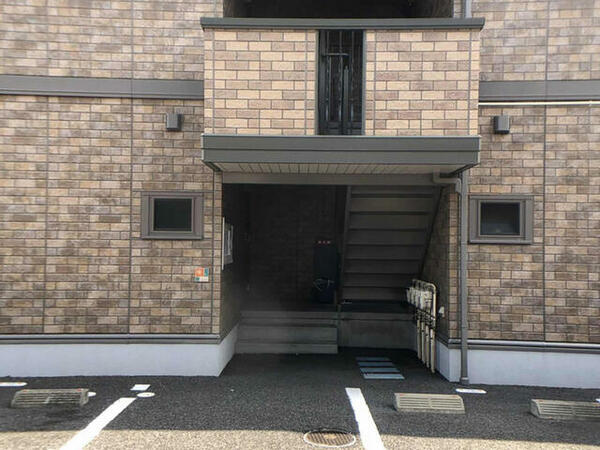 apartment 埼玉県吉川市中野
地図を見る