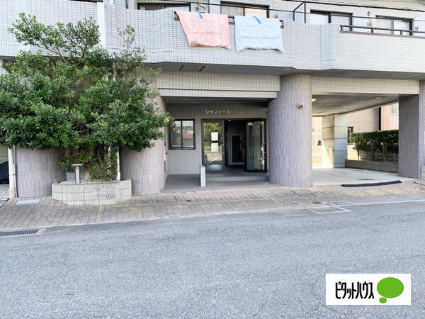apartment 埼玉県吉川市木売２丁目
地図を見る