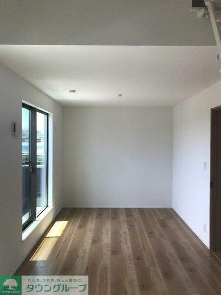 detached 東京都小平市小川町２丁目

地図を見る