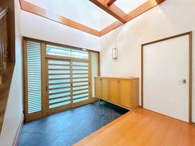 富山県富山市館出町１丁目