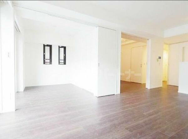 apartment 埼玉県八潮市大瀬２丁目
地図を見る