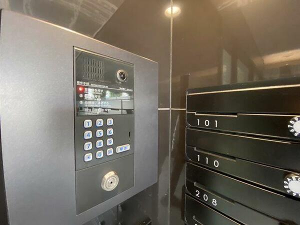 detached 東京都杉並区上高井戸２丁目

地図を見る