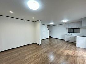 大阪府東大阪市菱屋東１丁目