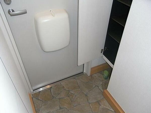 detached 東京都中野区上鷺宮１丁目

地図を見る