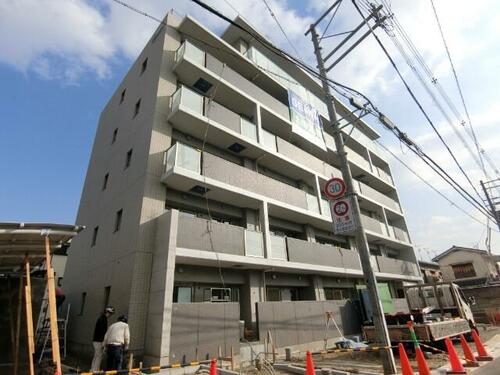 アグレアーブルの外観