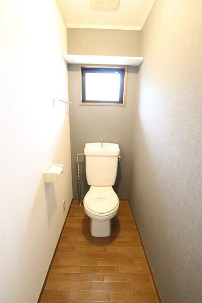 画像8:トイレにも窓があります