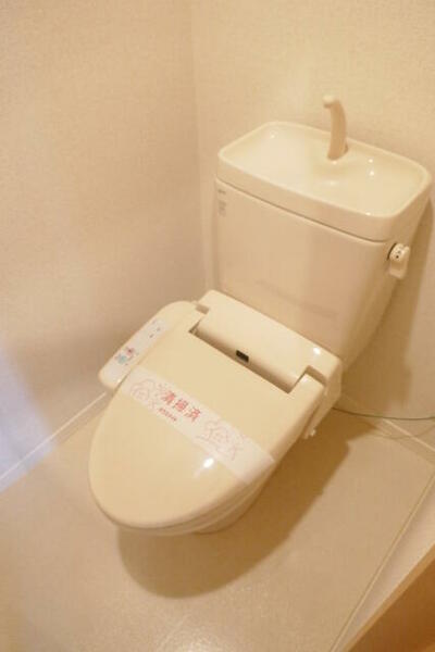 画像10:温水洗浄便座のトイレ♪