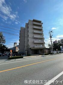 山梨県甲府市国母1丁目