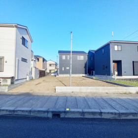 埼玉県三郷市彦江１丁目