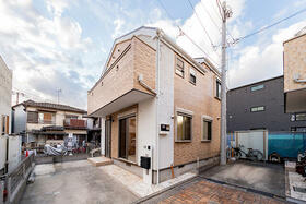 東京都足立区六木３丁目