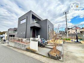 埼玉県飯能市茜台１丁目