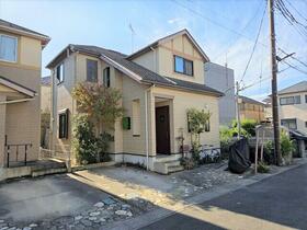 埼玉県草加市長栄３丁目