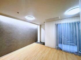 ＬＡＹＥＲＳ　ＨＯＵＳＥ杉並善福寺川公園