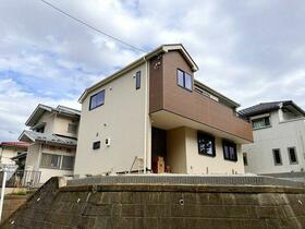 東京都町田市金井ヶ丘1丁目