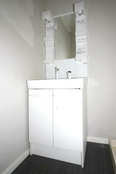 洗面所：洗面化粧台シャンプードレッサー