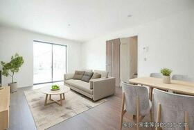 東京都三鷹市上連雀９丁目