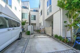 神奈川県川崎市幸区小向仲野町