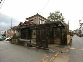 石川県金沢市窪４丁目