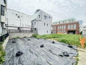 東京都港区南青山４丁目