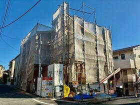 埼玉県越谷市宮本町３丁目