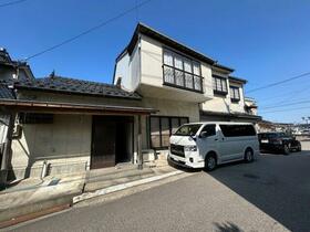 富山県射水市三日曽根