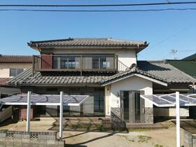 山梨県笛吹市春日居町小松
