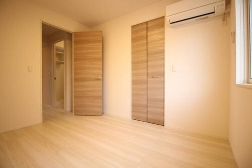 パピヨン_内装_1