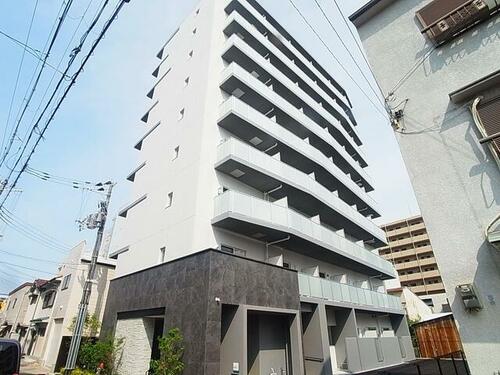 ルリアン板宿の外観