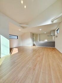 東京都杉並区上高井戸１丁目