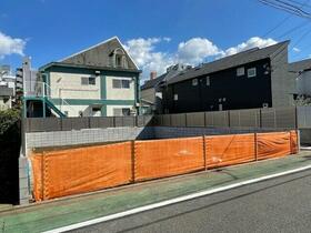 東京都三鷹市上連雀２丁目